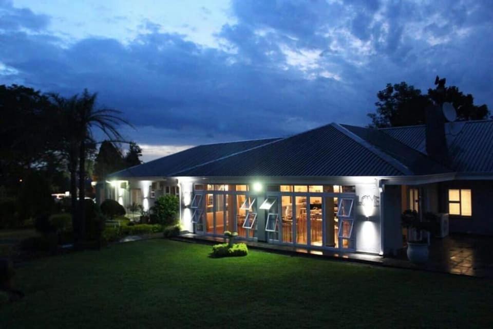 Nauntons Guest House & Wedding Venue 레이디스미스 외부 사진