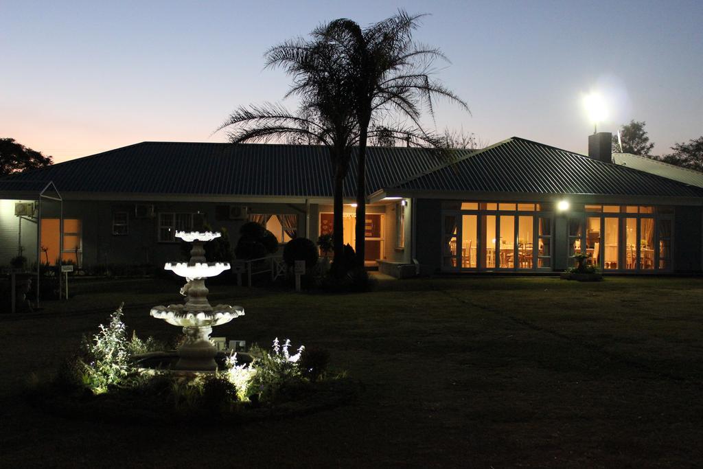 Nauntons Guest House & Wedding Venue 레이디스미스 외부 사진