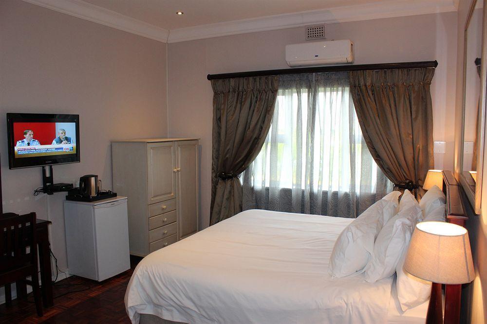 Nauntons Guest House & Wedding Venue 레이디스미스 외부 사진