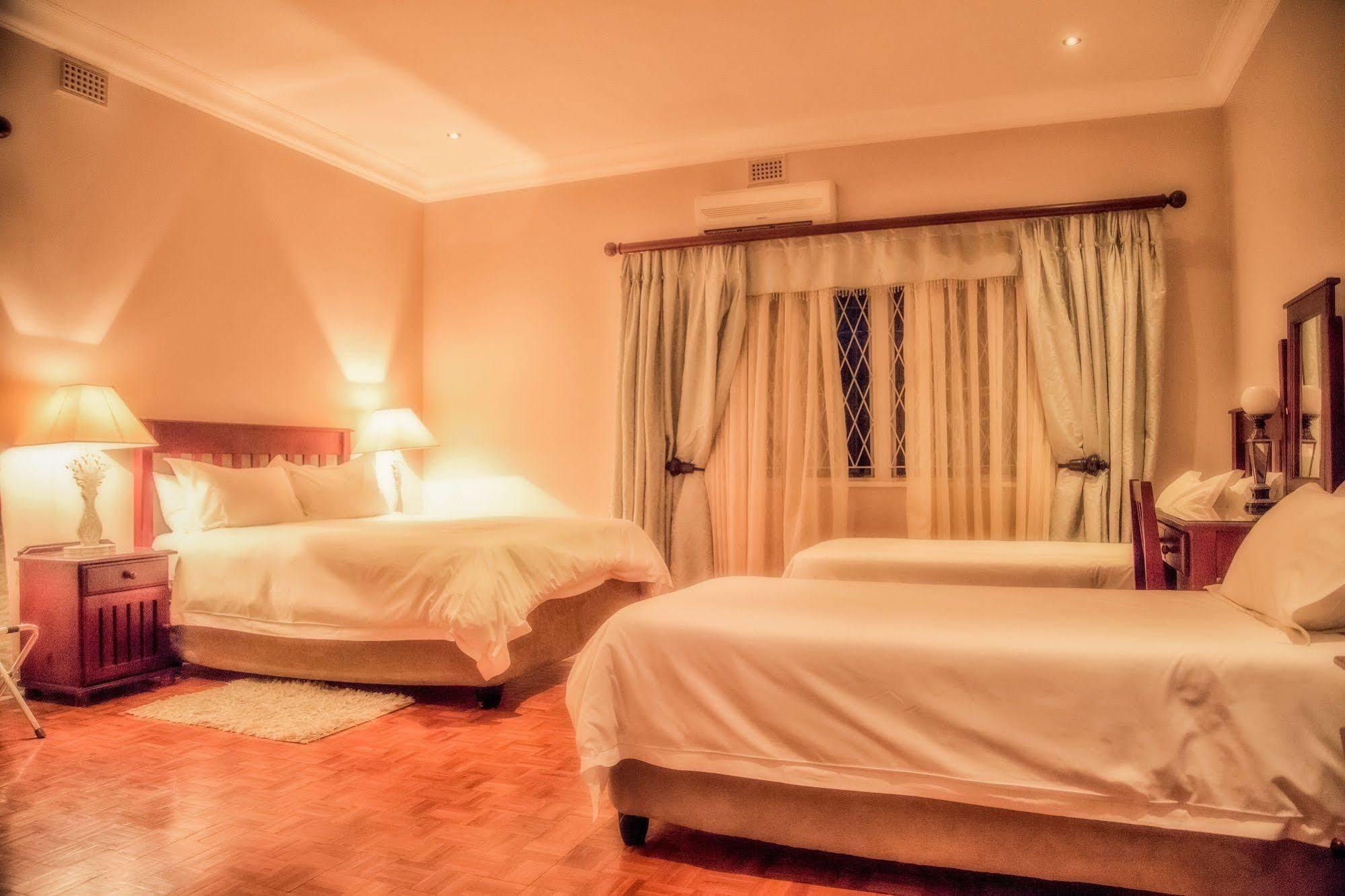Nauntons Guest House & Wedding Venue 레이디스미스 외부 사진