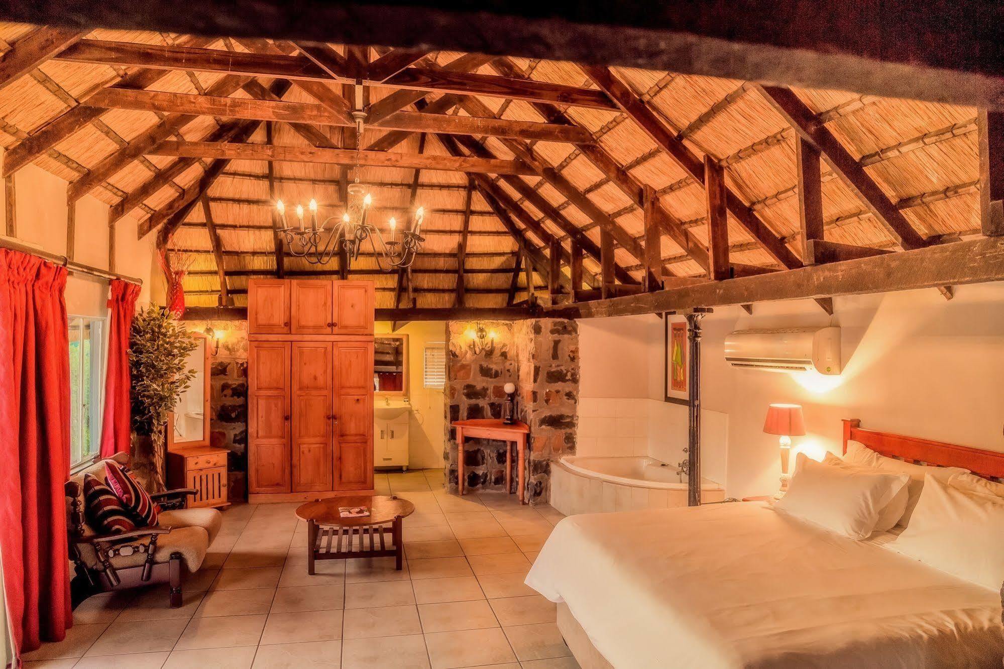 Nauntons Guest House & Wedding Venue 레이디스미스 외부 사진